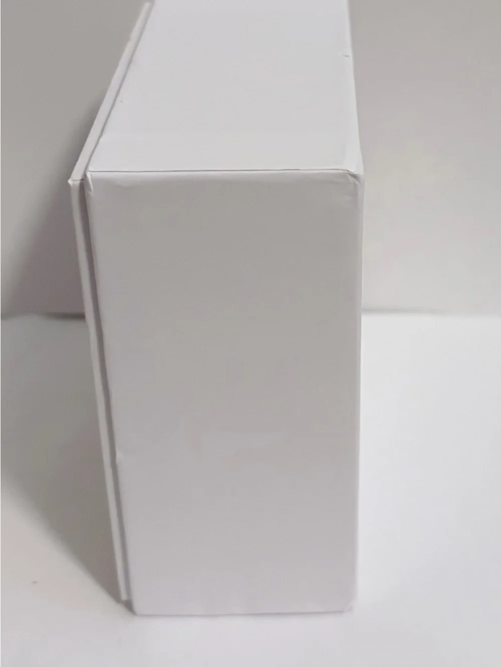 Apple White Wireless Earbuds with Green LED Indicator